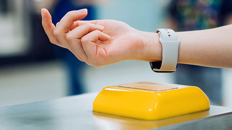 Pagamento por aproximação Tap to Phone usando smartwatch